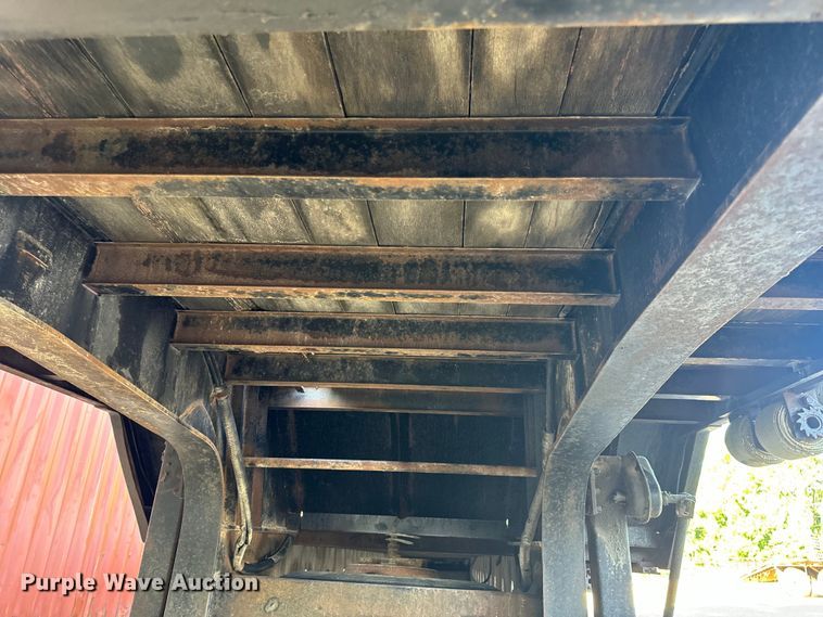 image for item OF9702 2006 Transcraft drop deck trailer