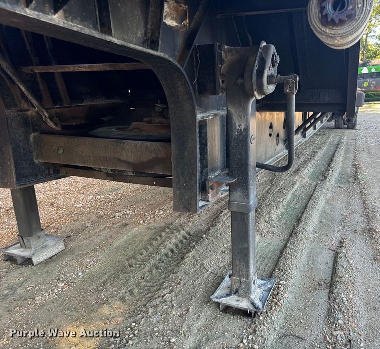 image for item OF9702 2006 Transcraft drop deck trailer