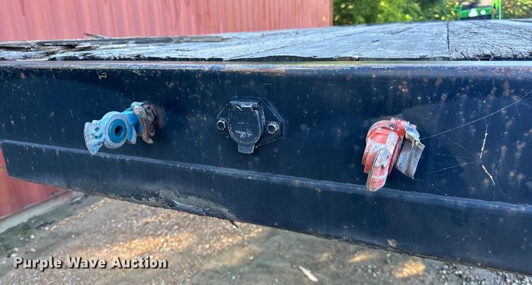 image for item OF9702 2006 Transcraft drop deck trailer