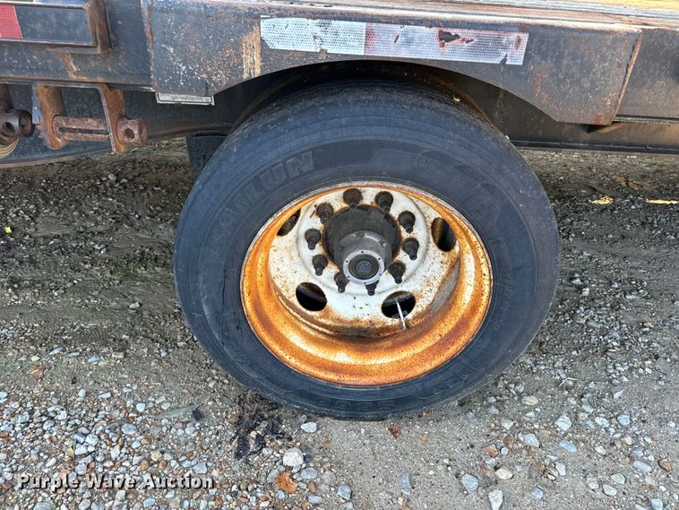 image for item OF9702 2006 Transcraft drop deck trailer