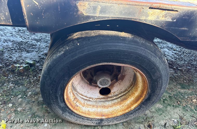 image for item OF9702 2006 Transcraft drop deck trailer