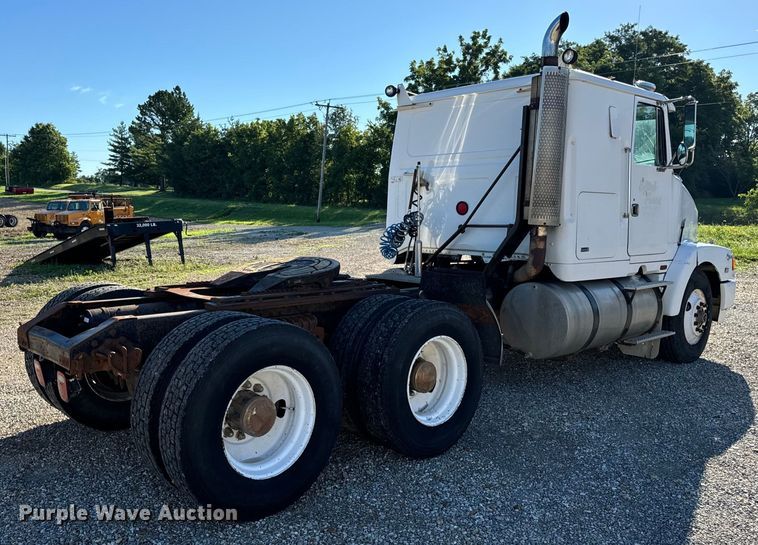 image for item OF9747 1988 White GMC WIA semi truck