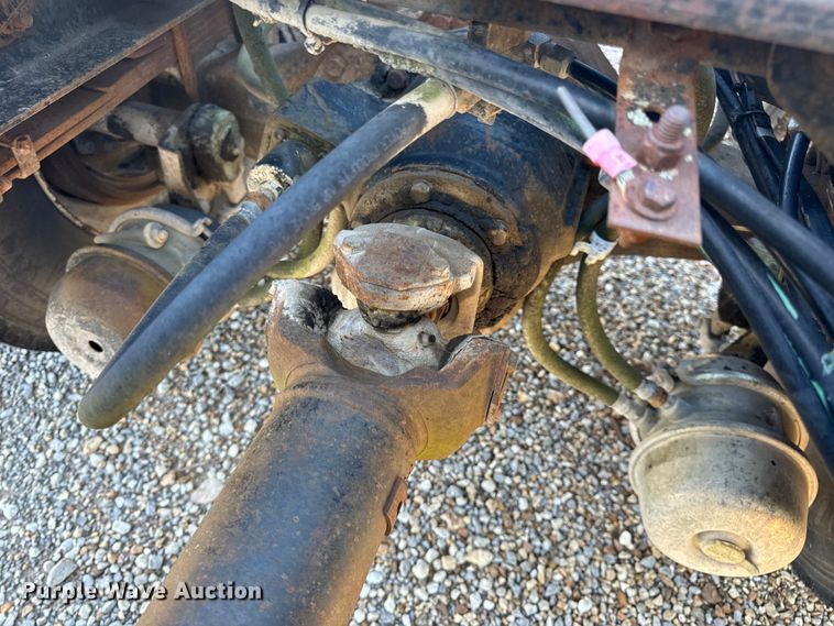 image for item OF9747 1988 White GMC WIA semi truck