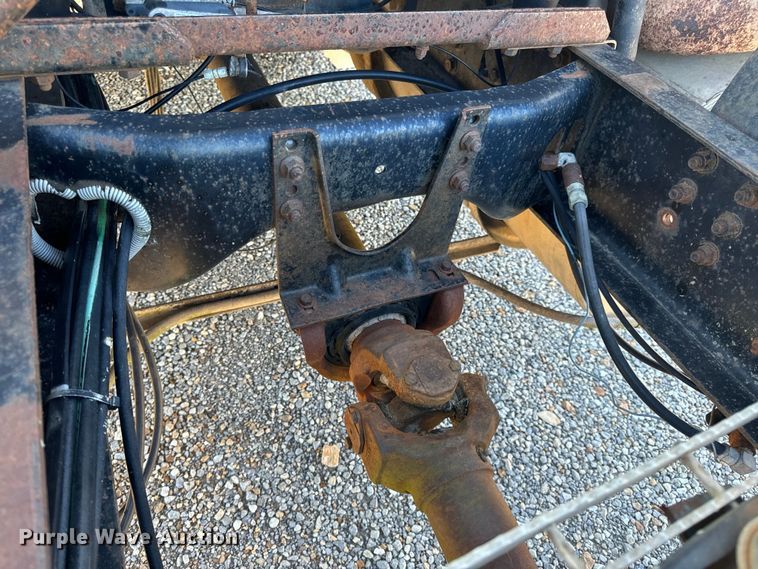 image for item OF9747 1988 White GMC WIA semi truck