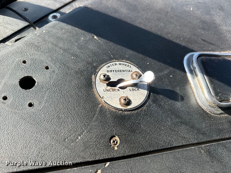 image for item OF9747 1988 White GMC WIA semi truck