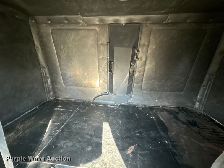 image for item OF9747 1988 White GMC WIA semi truck