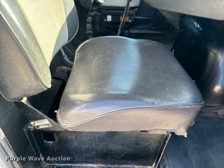 image for item OF9747 1988 White GMC WIA semi truck