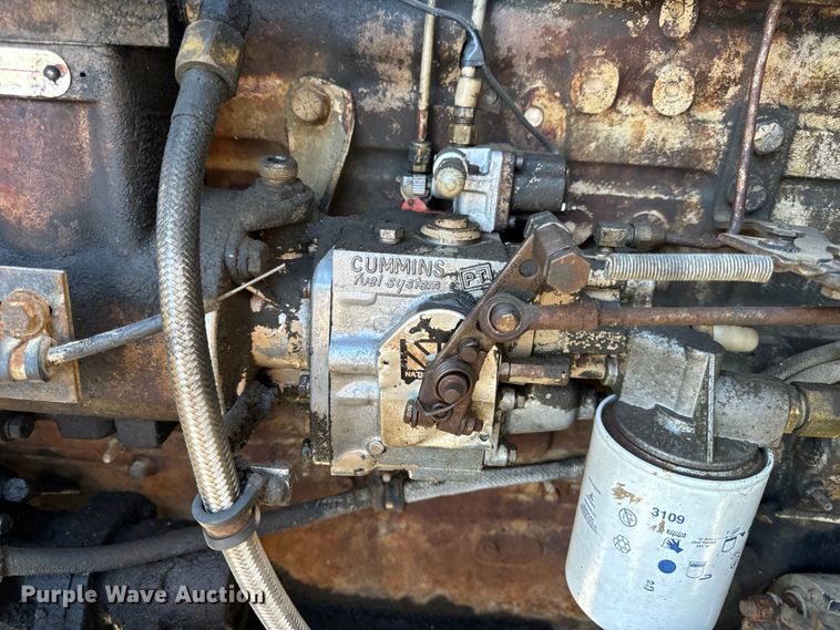 image for item OF9747 1988 White GMC WIA semi truck