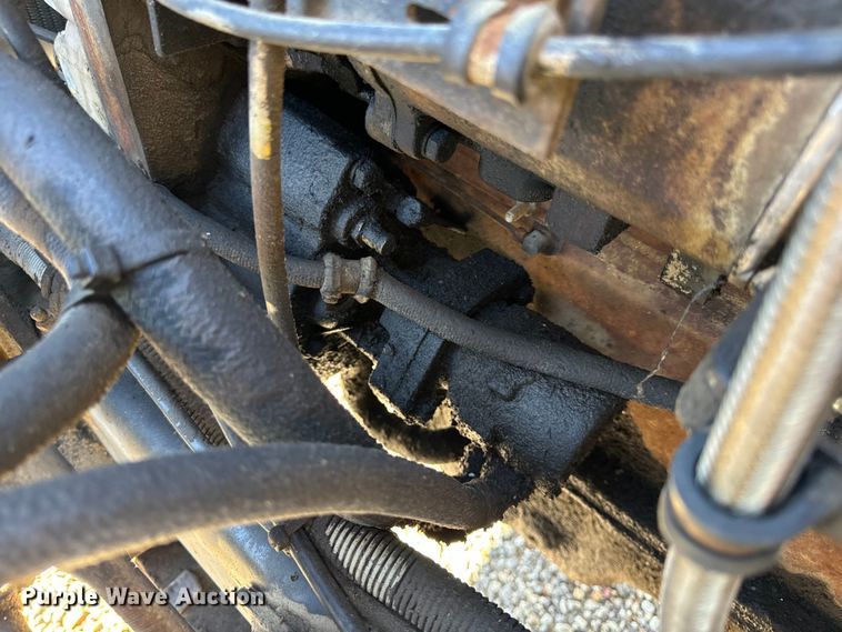 image for item OF9747 1988 White GMC WIA semi truck