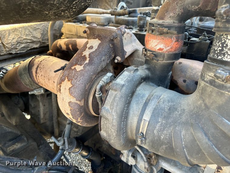 image for item OF9747 1988 White GMC WIA semi truck