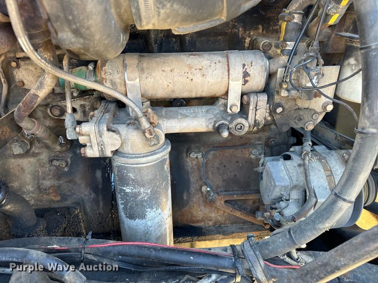 image for item OF9747 1988 White GMC WIA semi truck