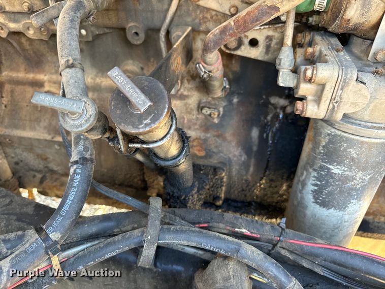 image for item OF9747 1988 White GMC WIA semi truck