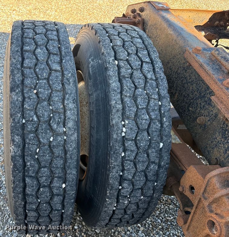 image for item OF9747 1988 White GMC WIA semi truck