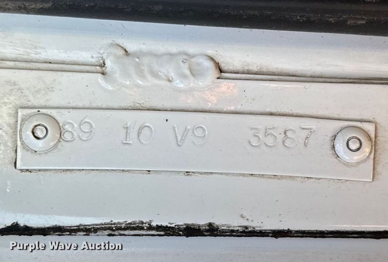 image for item OF9747 1988 White GMC WIA semi truck