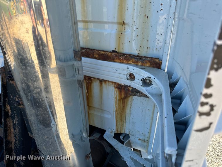 image for item OF9748 2008 Volvo VN semi truck