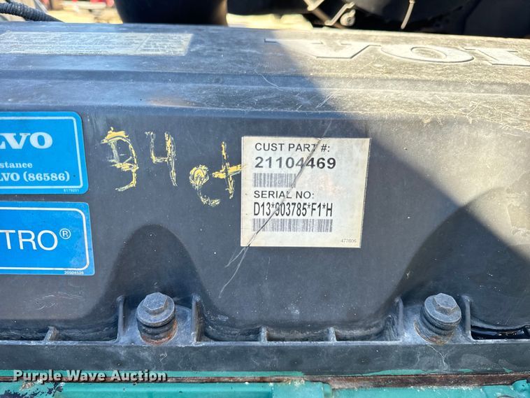 image for item OF9748 2008 Volvo VN semi truck