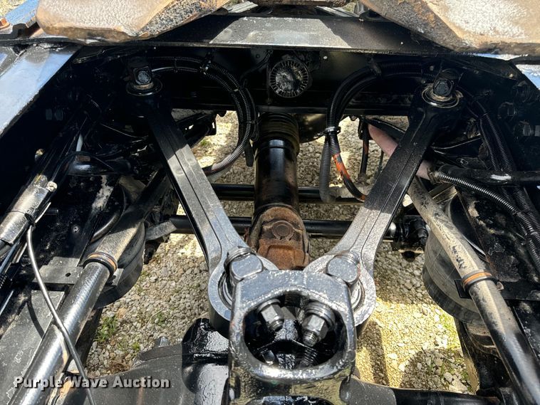 image for item OF9755 2003 Kenworth T800 semi truck