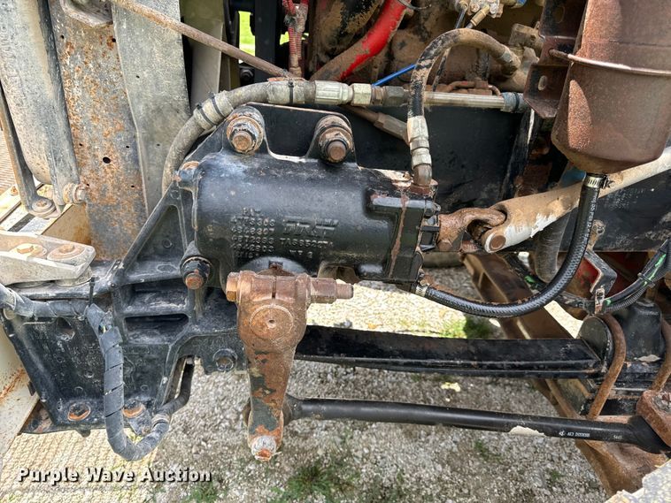 image for item OF9755 2003 Kenworth T800 semi truck