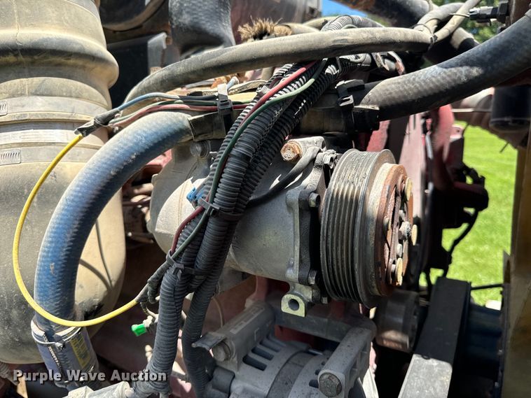 image for item OF9755 2003 Kenworth T800 semi truck