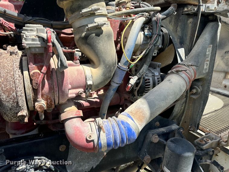 image for item OF9755 2003 Kenworth T800 semi truck