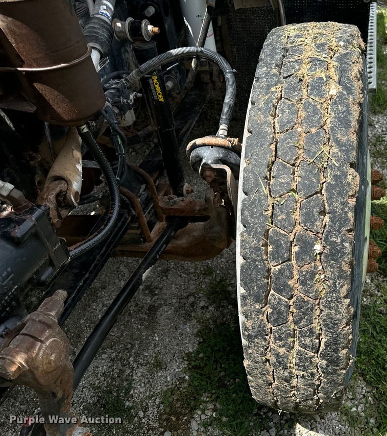 image for item OF9755 2003 Kenworth T800 semi truck