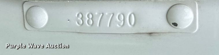 image for item OF9755 2003 Kenworth T800 semi truck