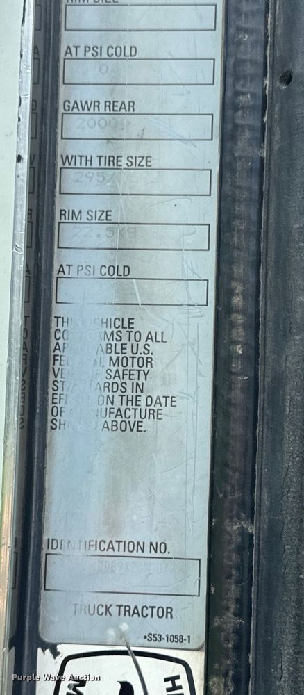 image for item OF9755 2003 Kenworth T800 semi truck