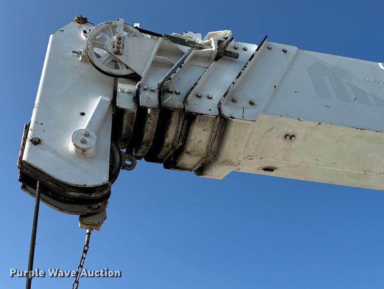 image for item OF9781 2005 Peterbilt 357 crane truck