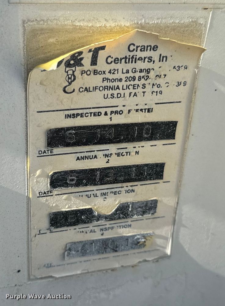 image for item OF9781 2005 Peterbilt 357 crane truck