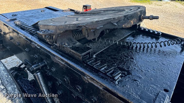 image for item OF9781 2005 Peterbilt 357 crane truck