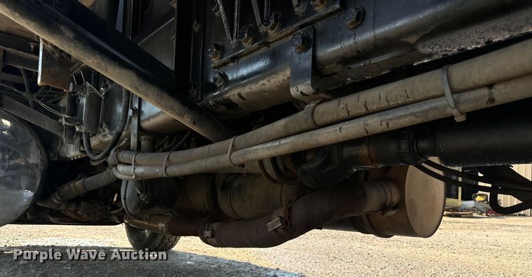 image for item OF9781 2005 Peterbilt 357 crane truck