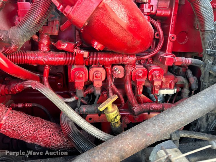 image for item OF9781 2005 Peterbilt 357 crane truck