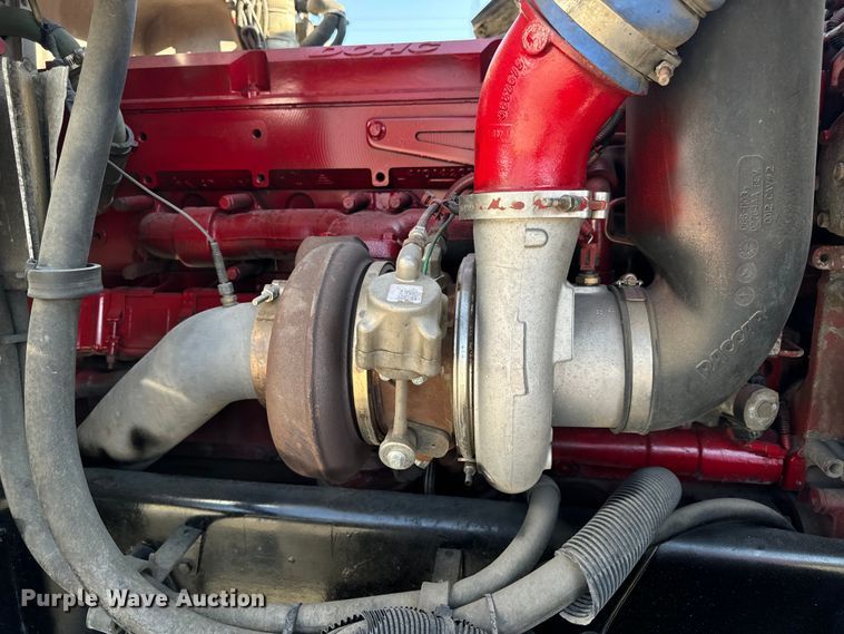 image for item OF9781 2005 Peterbilt 357 crane truck