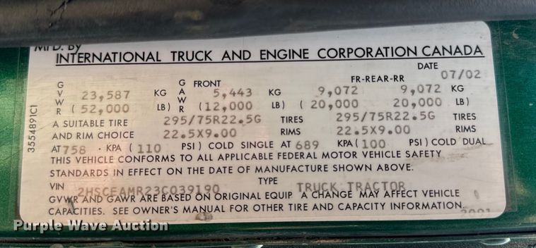 image for item OG9567 2003 International  9200i semi truck