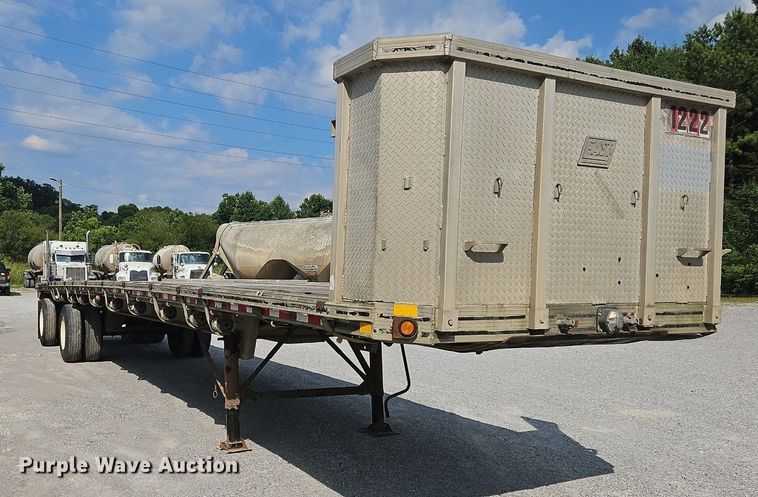 image for item OK9980 1988 East Manufacturing  flatbed trailer