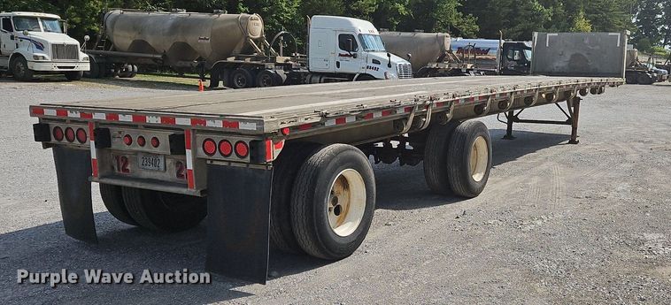 image for item OK9980 1988 East Manufacturing  flatbed trailer