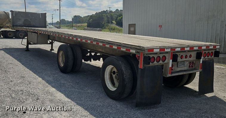 image for item OK9980 1988 East Manufacturing  flatbed trailer