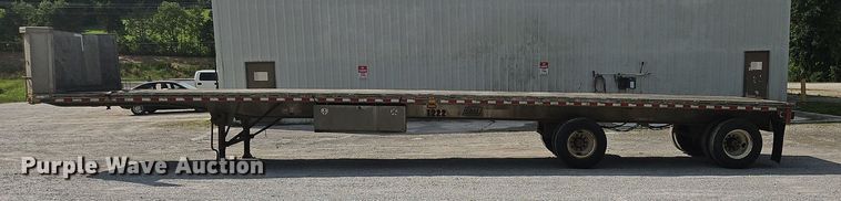 image for item OK9980 1988 East Manufacturing  flatbed trailer