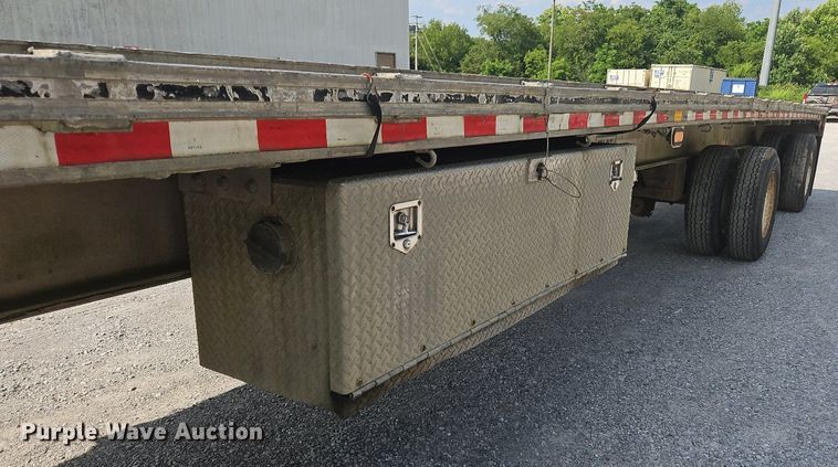 image for item OK9980 1988 East Manufacturing  flatbed trailer