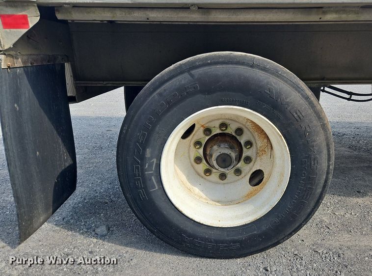 image for item OK9980 1988 East Manufacturing  flatbed trailer