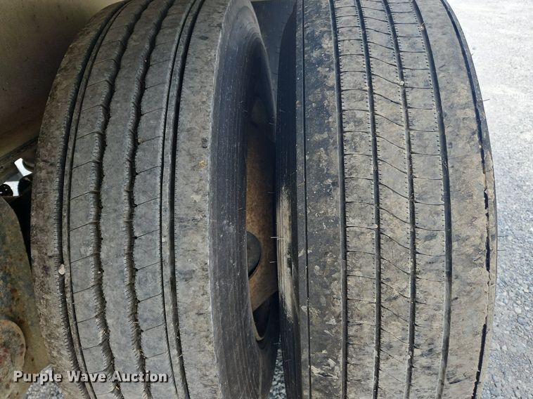 image for item OK9980 1988 East Manufacturing  flatbed trailer