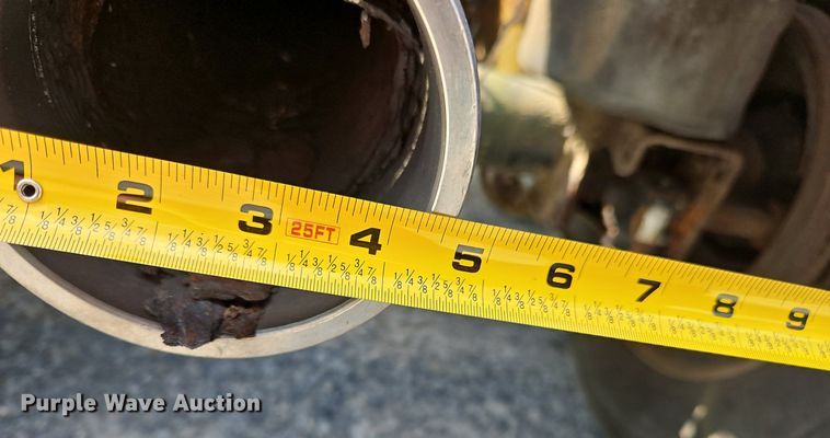 image for item OK9981 2000 Heil pneumatic dry bulk trailer