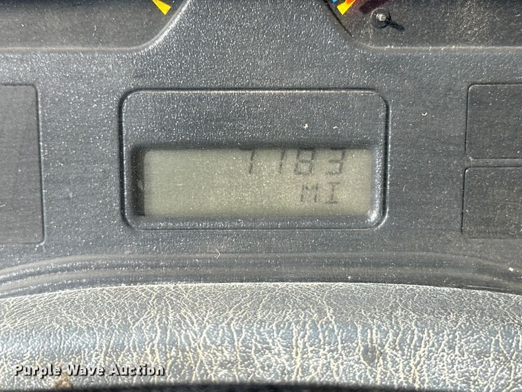 image for item OL9680 2007 International 8600 semi truck