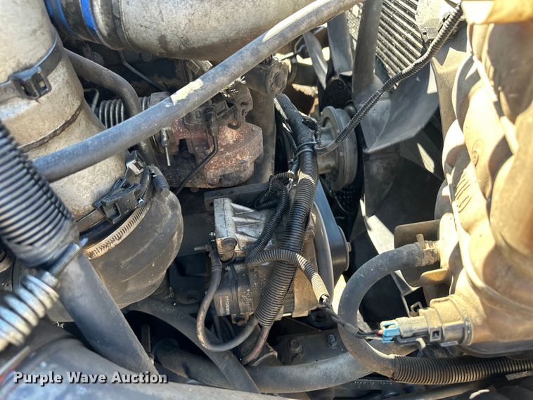 image for item OL9680 2007 International 8600 semi truck