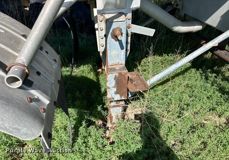 image for item OL9685 1976 Trailmaster tank trailer