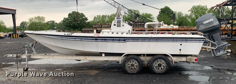 image for item DM7817 2003 Champion 22 Tunnel Champ boat