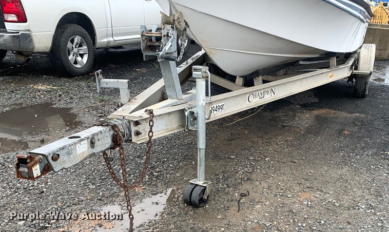 image for item DM7817 2003 Champion 22 Tunnel Champ boat