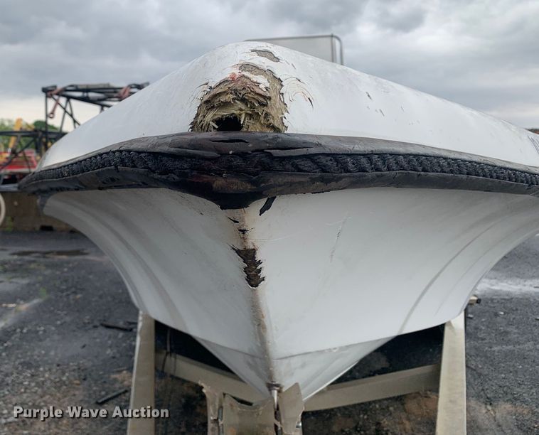 image for item DM7817 2003 Champion 22 Tunnel Champ boat