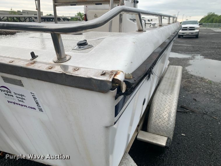 image for item DM7817 2003 Champion 22 Tunnel Champ boat