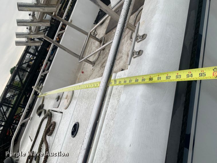 image for item DM7817 2003 Champion 22 Tunnel Champ boat